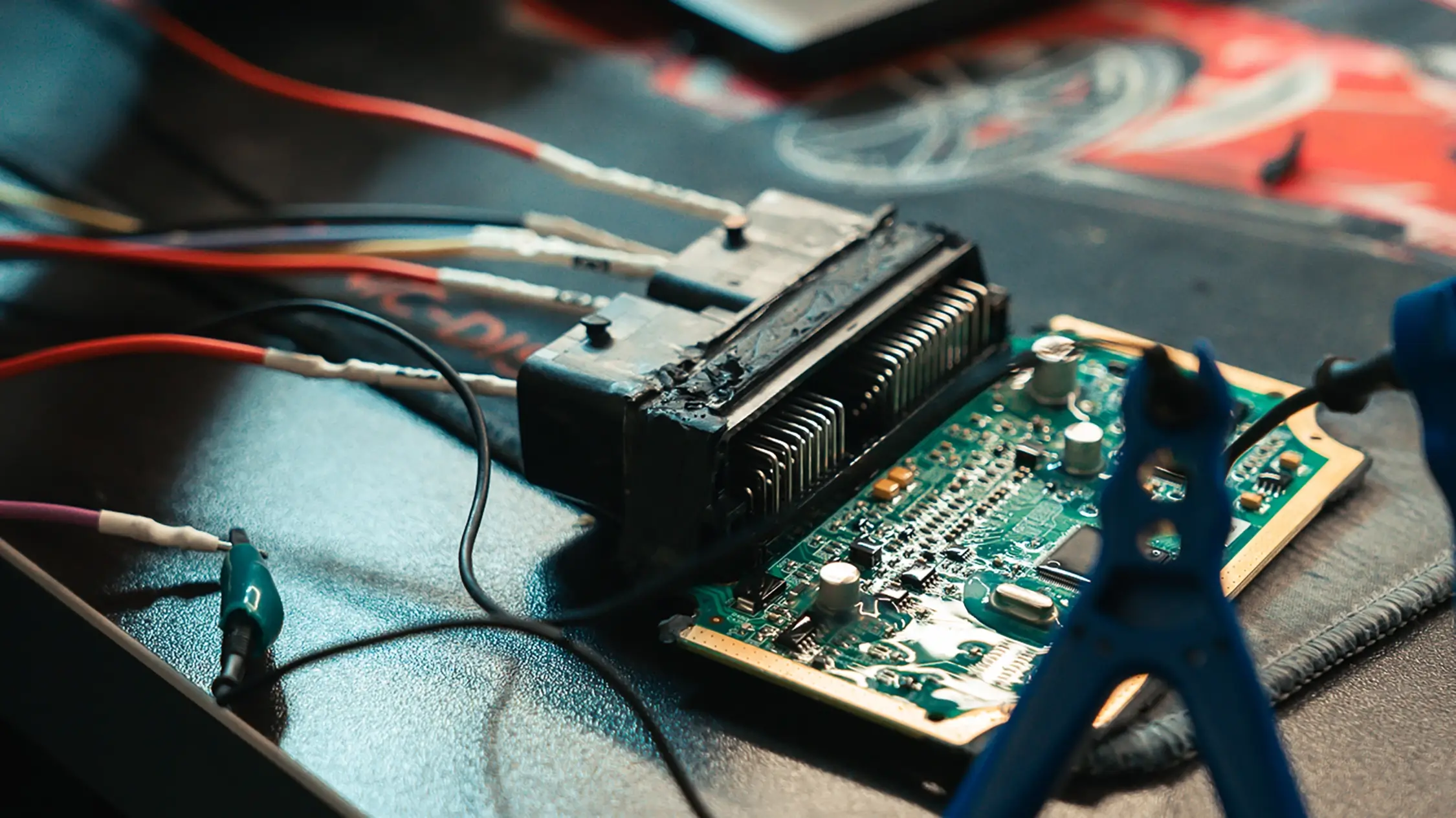 Calculateur moteur ecu reprogrammation moteur voiture ami shiftech 4 2250