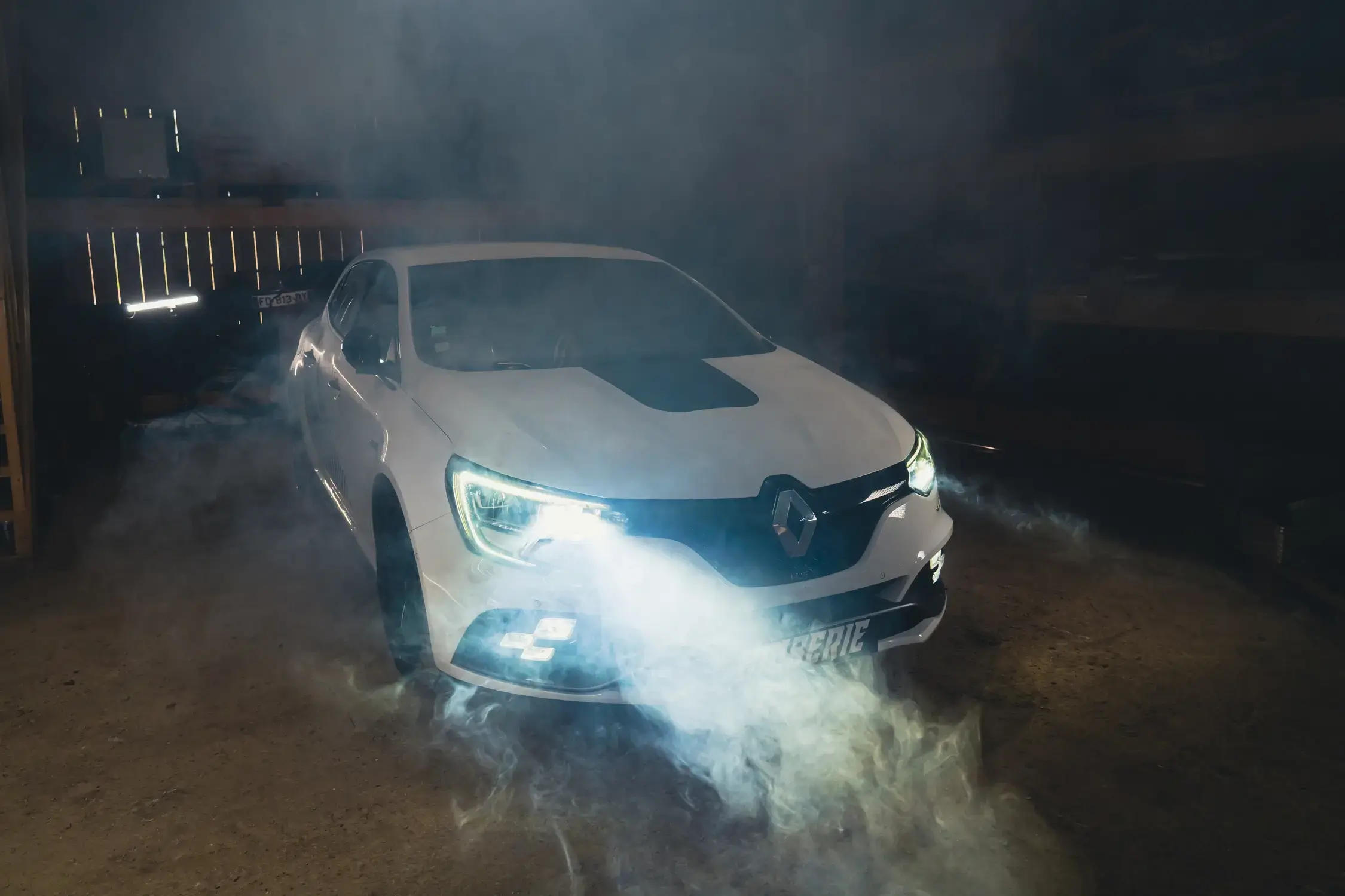 Jeu concours boiserie 20 voitures shiftech passage banc17 2250