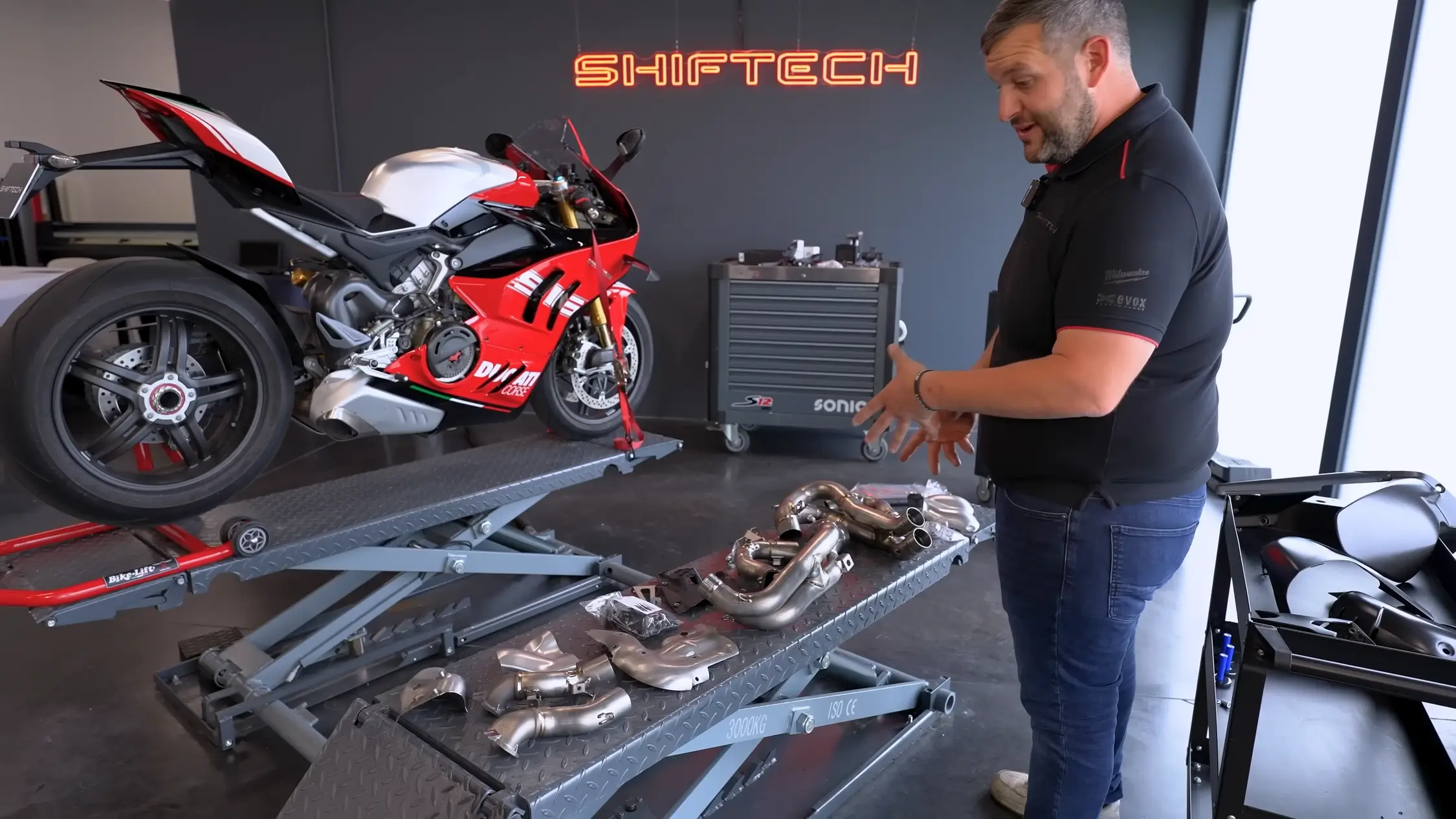 Pieces performance echappement akrapovic ducati panigale v4s p2 shfitech 11 2250